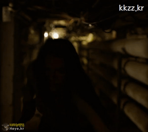 [유머] 후방) 안야테일러 샷건 장전 -  와이드섬