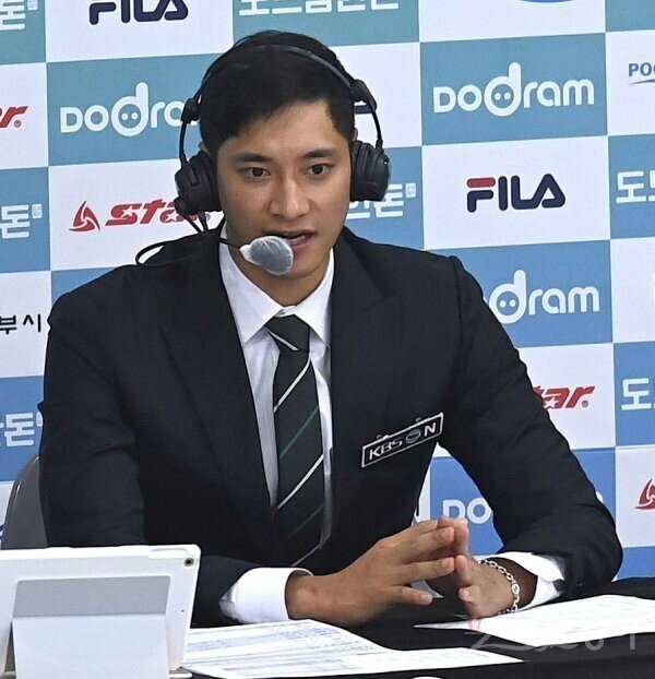 [유머] 군대 갔다는 이유로 징계먹은 배구선수 -  와이드섬