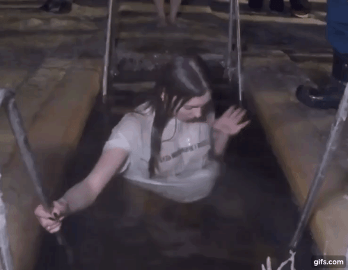 [유머] 한겨울에 야외 냉탕 들어간 누나 -  와이드섬