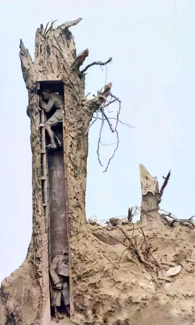 [유머] 나무 안을 파서 적을 관측하기도 했다는군요 -  와이드섬