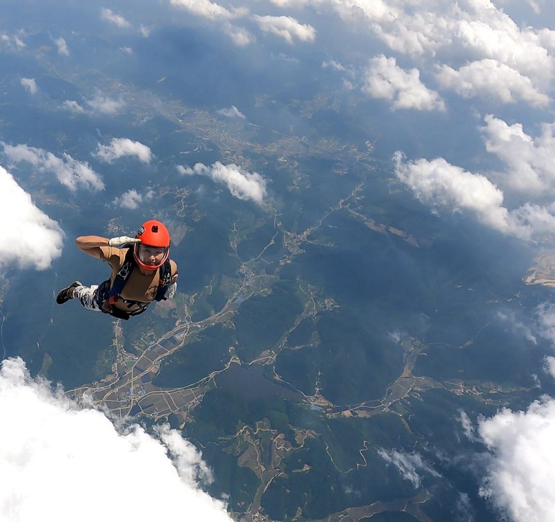 [유머] 현충일에 특전사 언니~ -  와이드섬