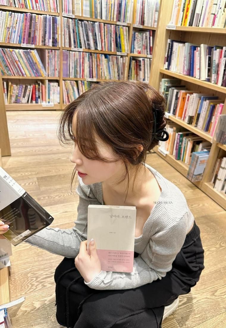 [유머] 서점 민폐녀 -  와이드섬