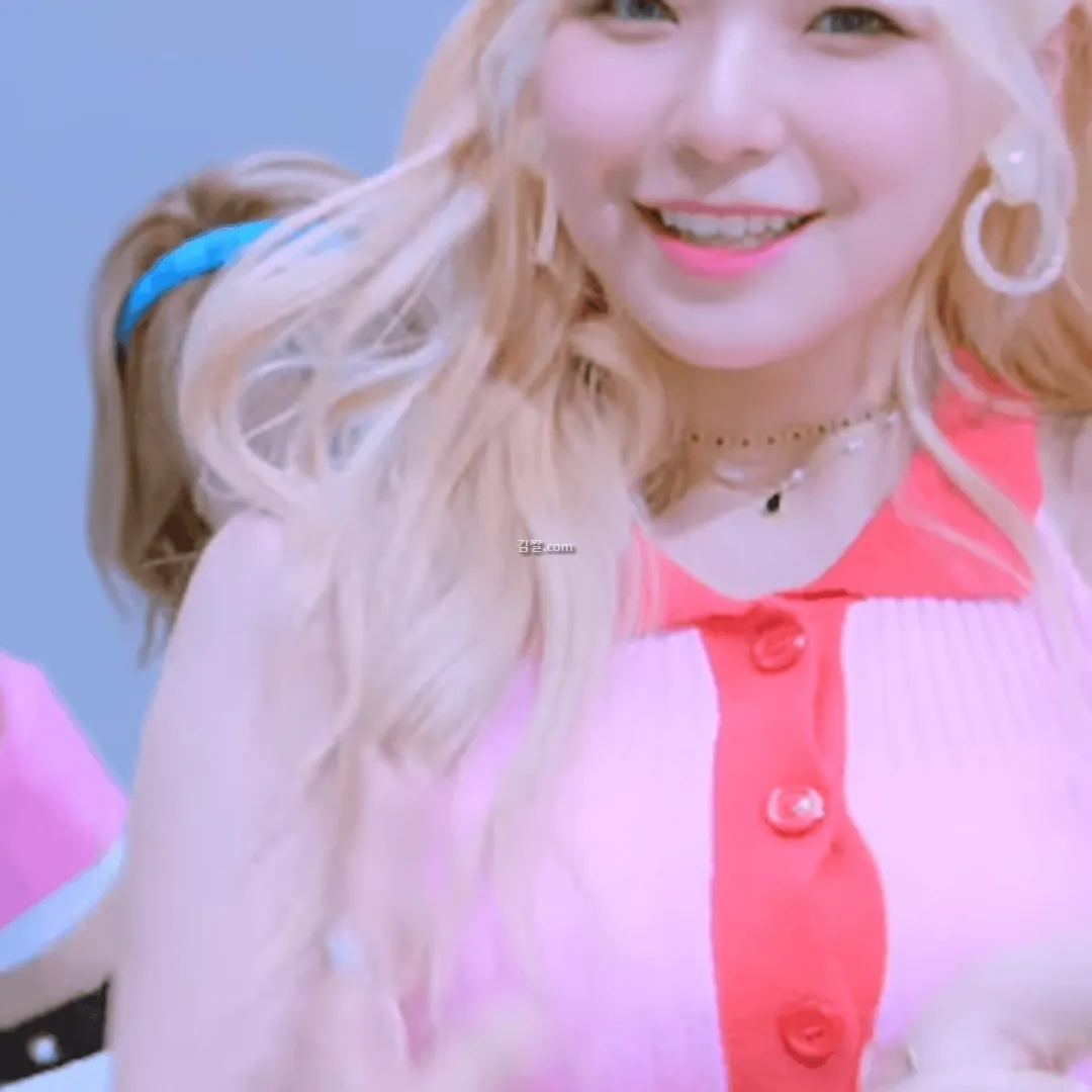 [연예] [겨드랑이] 프로미스나인 백지헌, 이서연, 장규리 7장 -  와이드섬