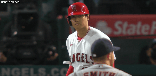 [유머] 몸맞는 볼 후 오타니. -  와이드섬