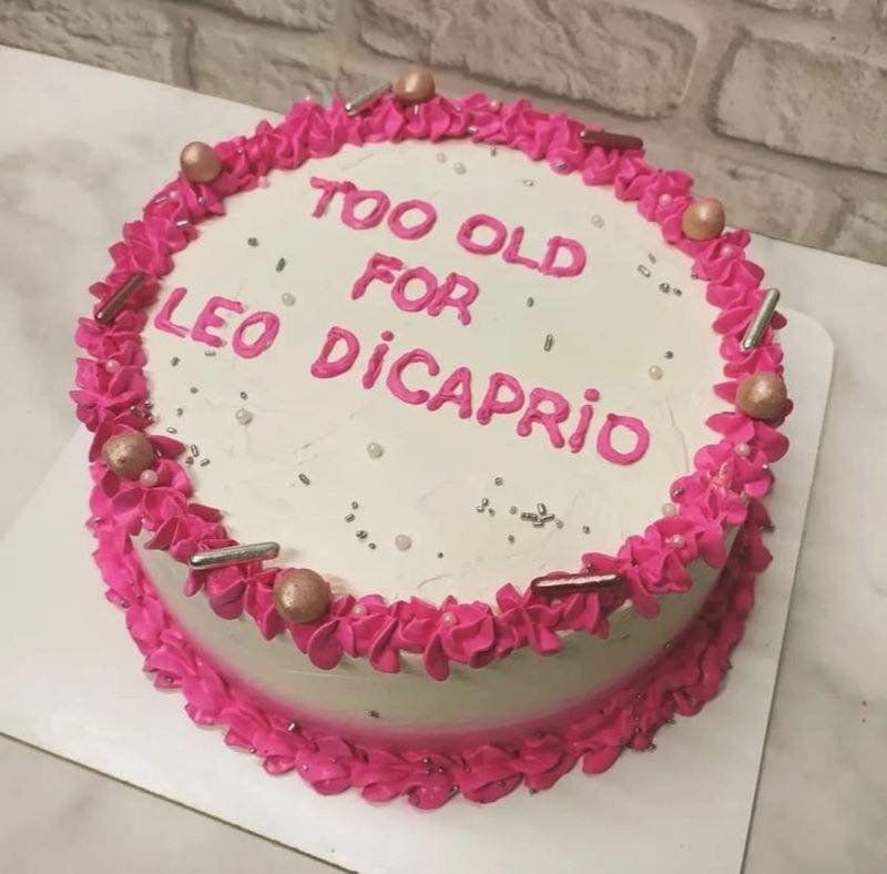 [유머] 요즘 미국 여자애들 25살 생일 케이크 -  와이드섬