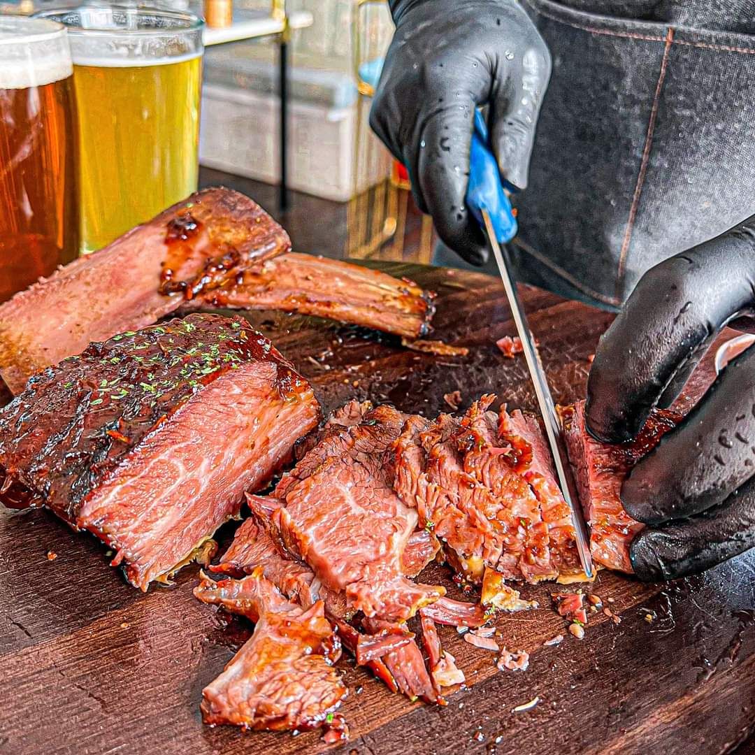 [유머] 강남에서 웨이팅 제일 많은 피자 집 -  와이드섬