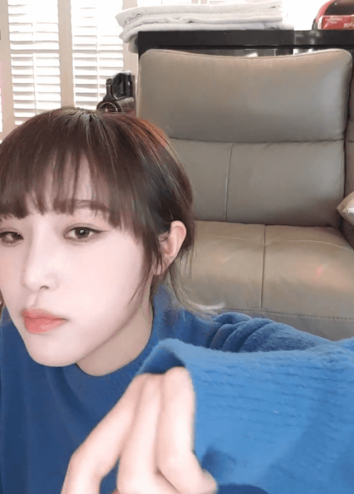 [연예] 눈 감고 볼 찌르기 -  와이드섬