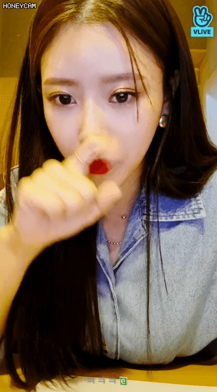 [연예] [움짤]         [러블리즈] 쉿~! 이미주 -  와이드섬