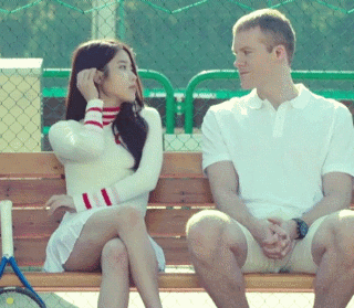 [연예] IU 의 은근한 유혹법... -  와이드섬