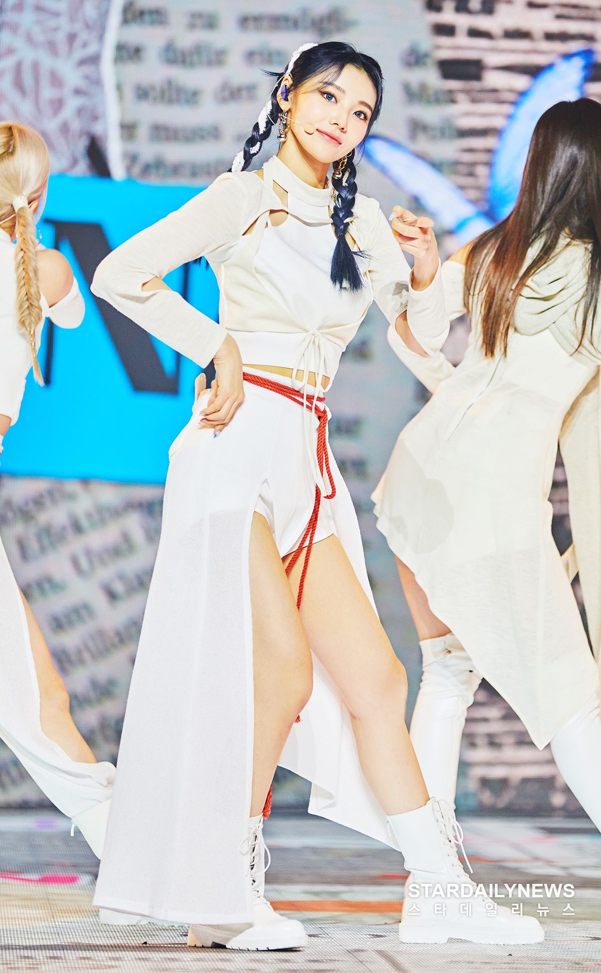 [연예] 이달의소녀 진솔이 -  와이드섬