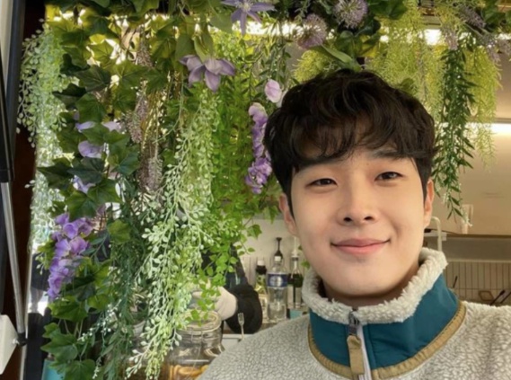 [유머] 골프장 데이트 딱 걸린 최우식 -  와이드섬