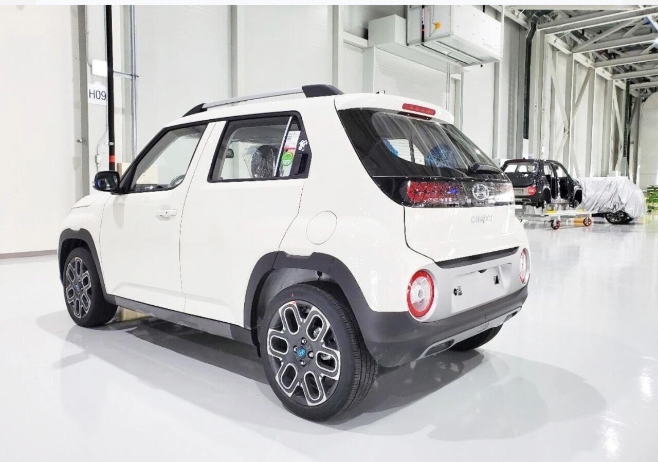 [유머] 공장에서 찍힌 현대 캐스퍼 고화질 실사 -  와이드섬