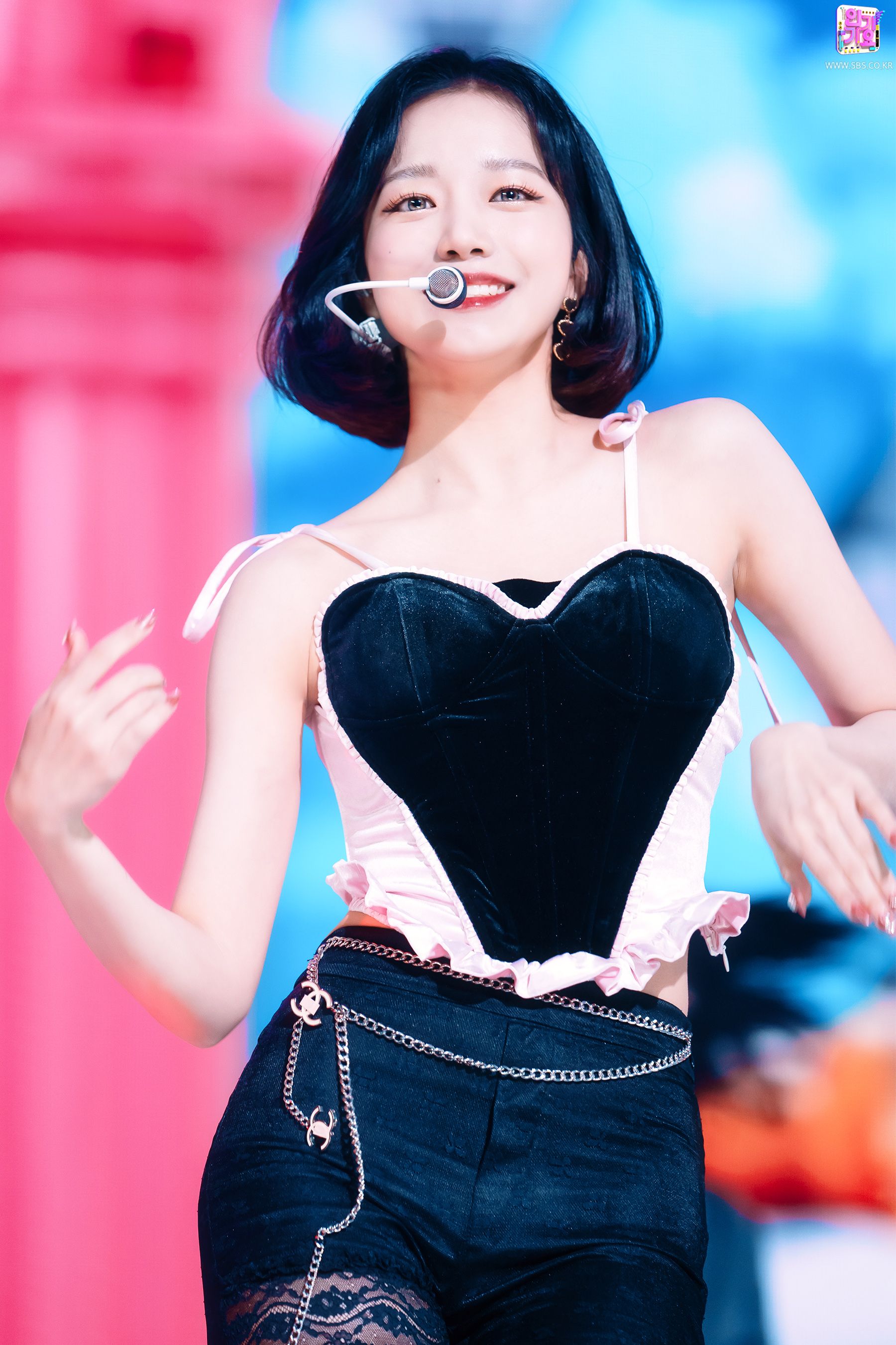 [연예] 조유리 인기가요 막방 -  와이드섬