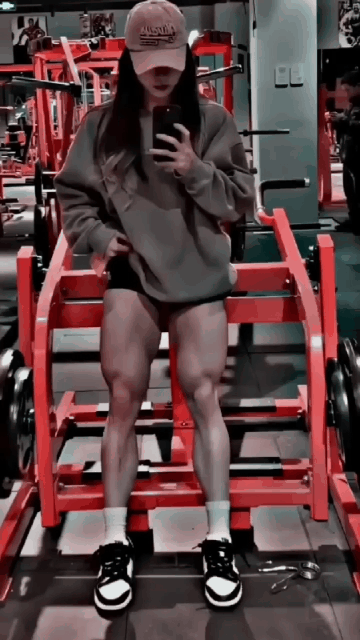 [유머] 엄청난 각선미의 누나 -  와이드섬