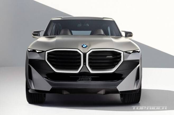 [유머] BMW 새로운 전기차 컨셉 -  와이드섬